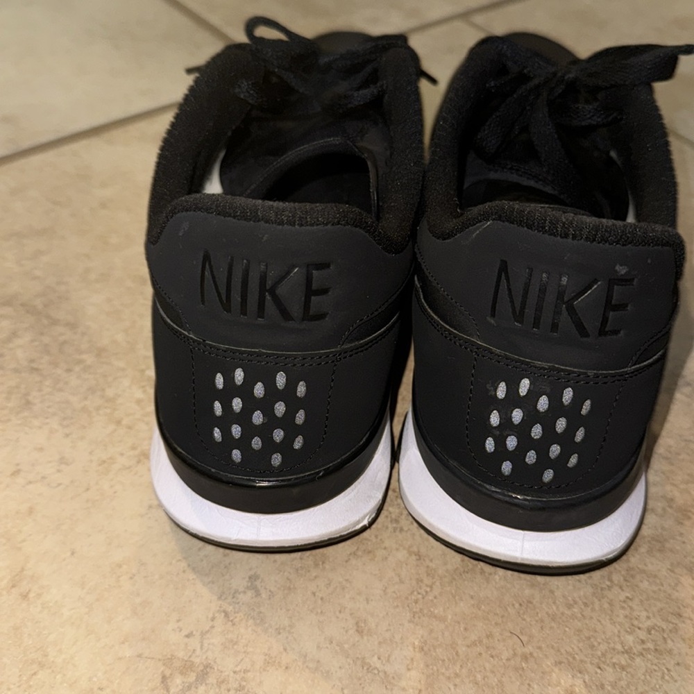 Nike Air Berwuda - Picture 2 of 8